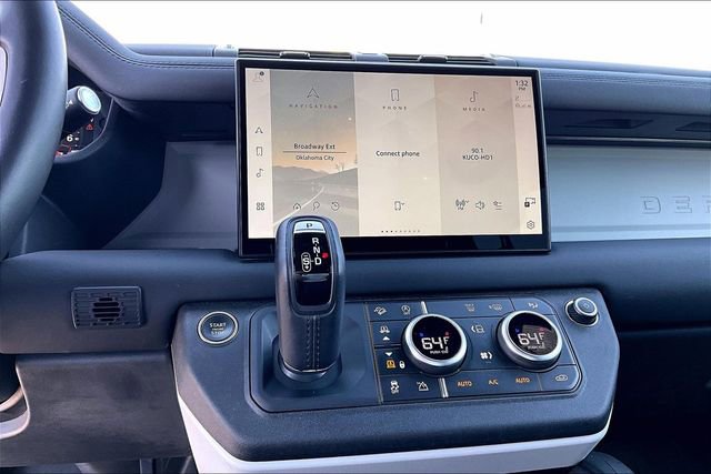 Used 2024 Land Rover Defender 130 X-Dynamic SE image 24