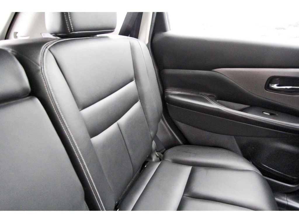 Used 2024 Nissan Murano SV w/ SV Midnight Edition Package FWD image 12