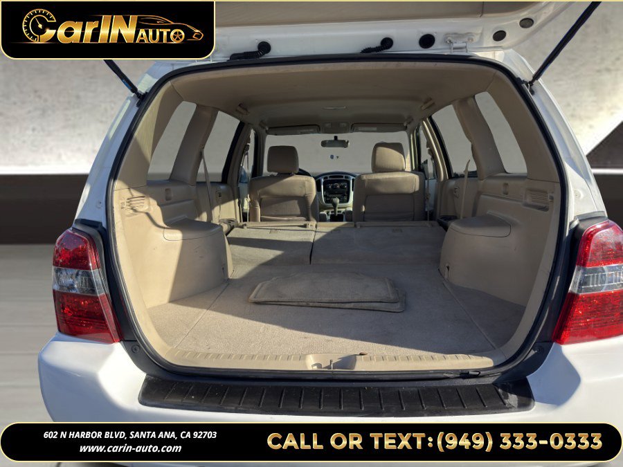 Used 2005 Toyota Highlander 2WD V6 w/ Appearance Pkg image 24