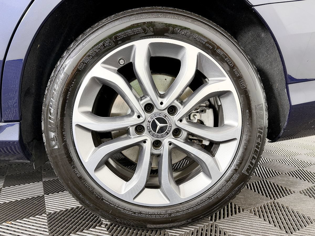 Used 2018 Mercedes-Benz C 300 4MATIC Sedan image 25