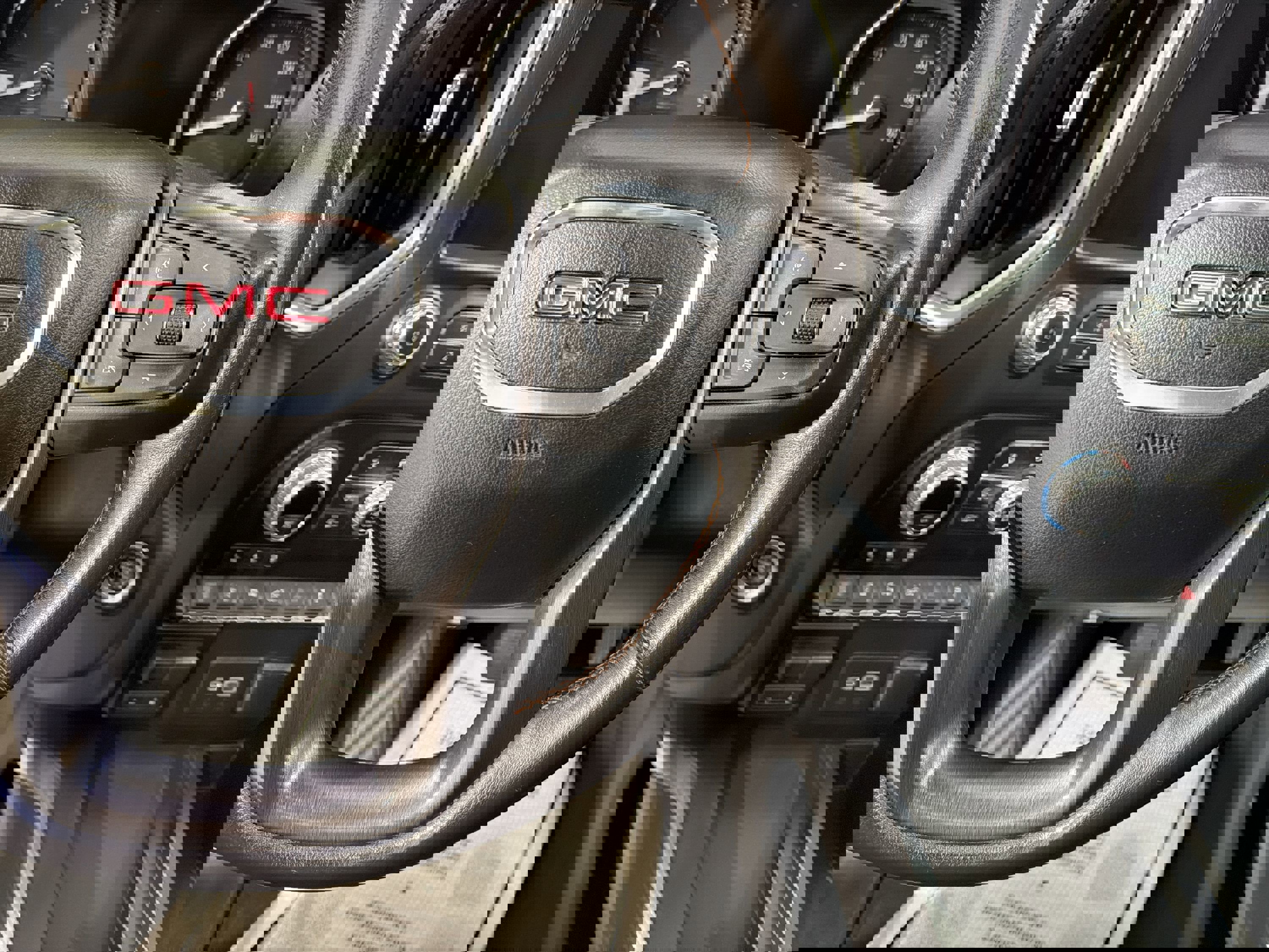 Used 2020 GMC Sierra 2500 AT4 w/ AT4 Premium Package image 15
