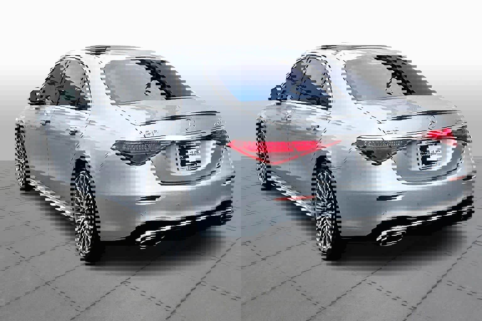 Used 2021 Mercedes-Benz S 580 4MATIC Sedan image 12