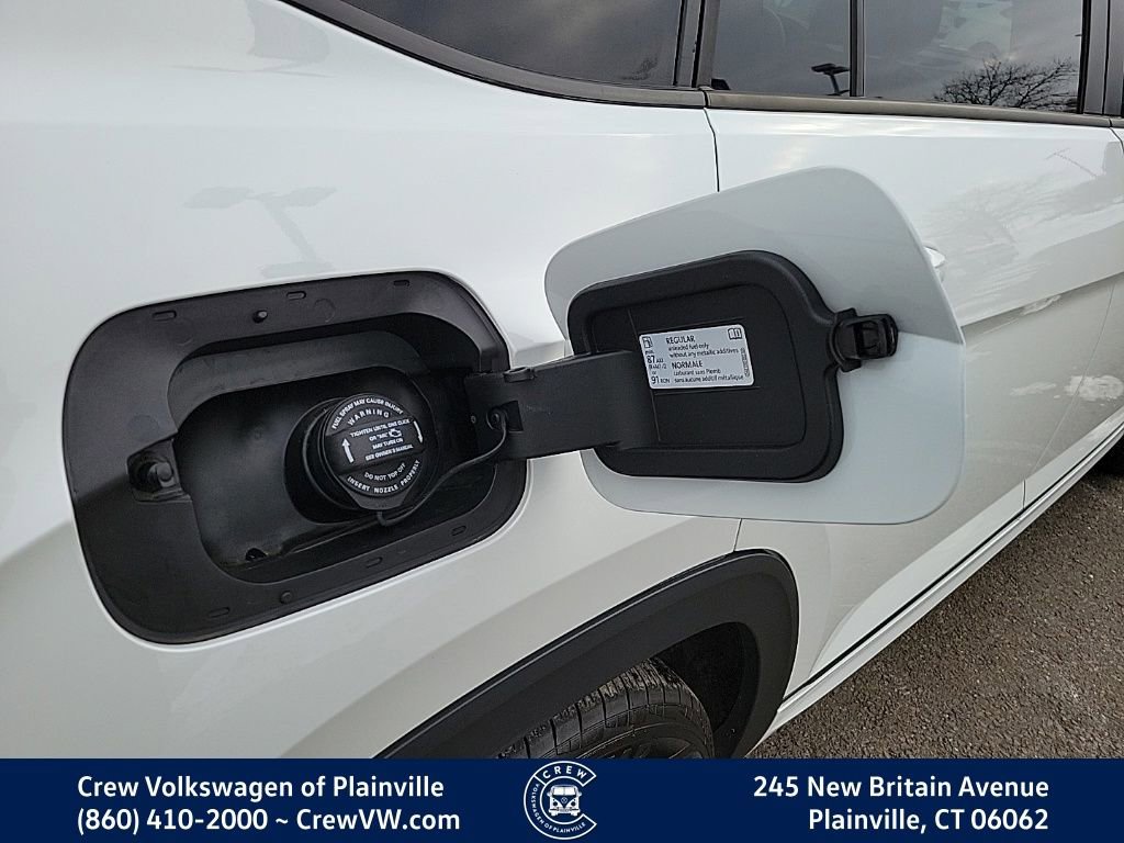 Certified 2023 Volkswagen Atlas SEL R-Line image 32