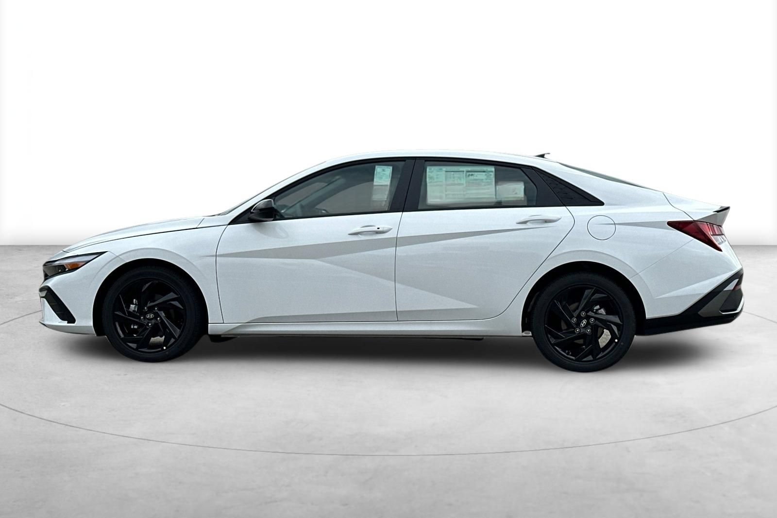Used 2026 Hyundai Elantra Sport FWD image 3