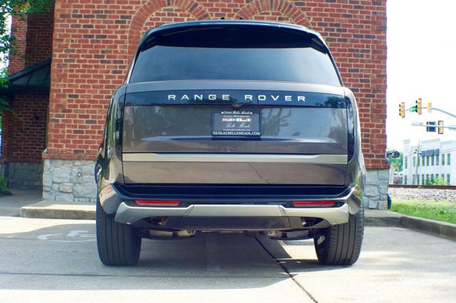 Used 2025 Land Rover Range Rover Long Wheelbase SE AWD/4WD image 6
