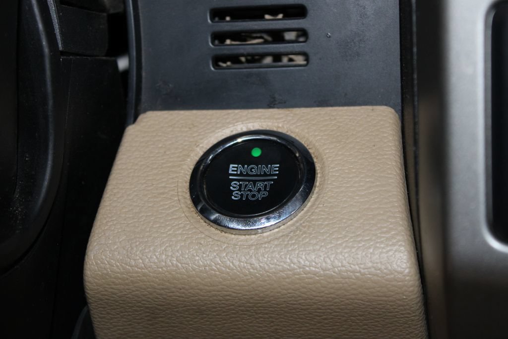 Used 2019 Ford F250 Lariat w/ Lariat Ultimate Package AWD/4WD image 53