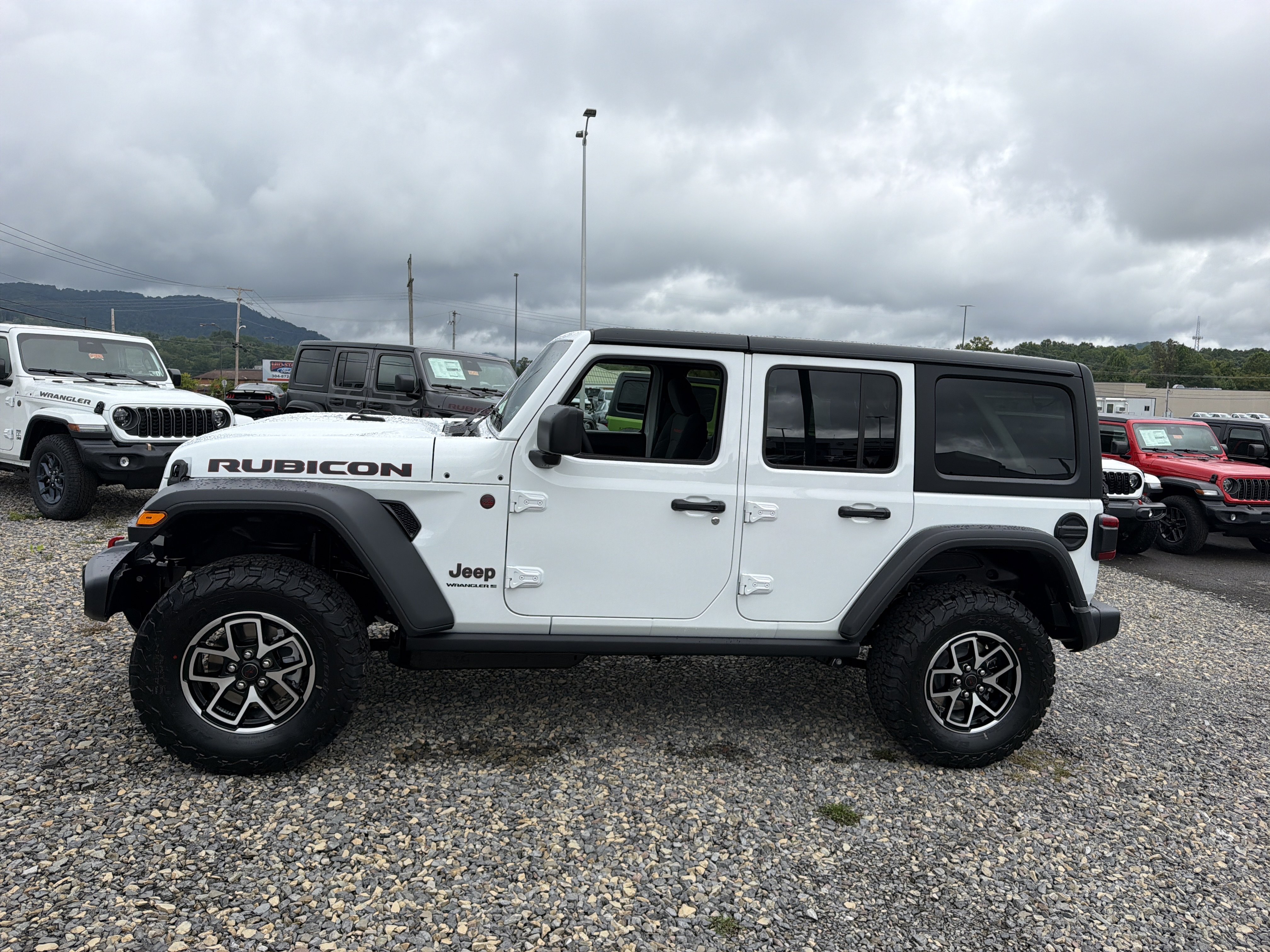 New 2027 Jeep Wrangler Unlimited Rubicon AWD/4WD image 10