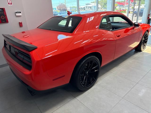 Used 2022 Dodge Challenger R/T Scat Pack w/ Driver Convenience Group RWD image 14