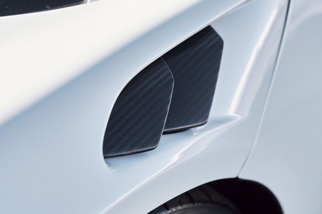 Used 2023 McLaren Artura RWD image 13