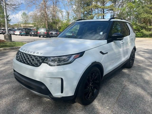 Used 2025 Land Rover Discovery S image 1