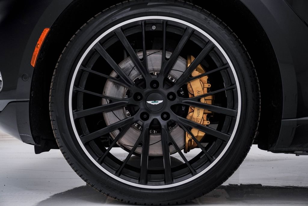 Used 2023 Aston Martin DBX AWD/4WD image 15