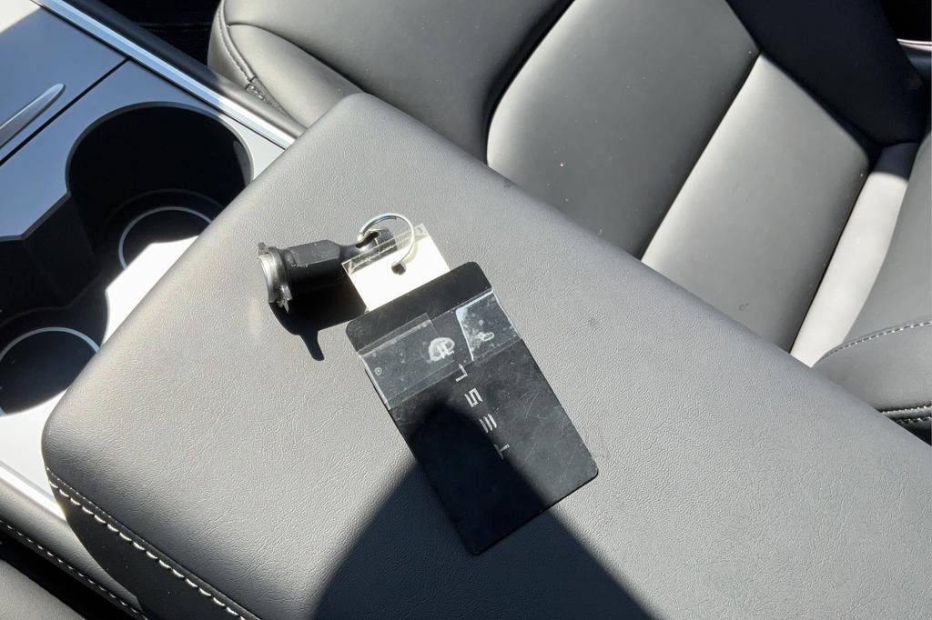 Used 2023 Tesla Model 3 Standard Range RWD image 29