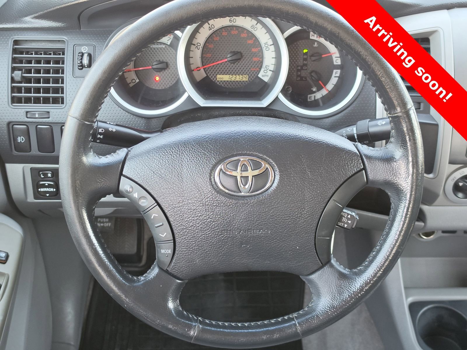 Used 2011 Toyota Tacoma PreRunner w/ TRD Sport Pkg image 18