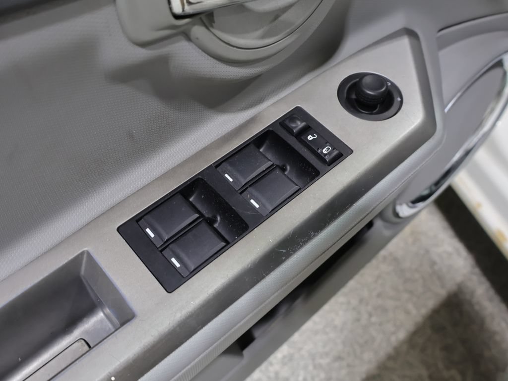 Used 2008 Dodge Avenger SXT FWD image 22