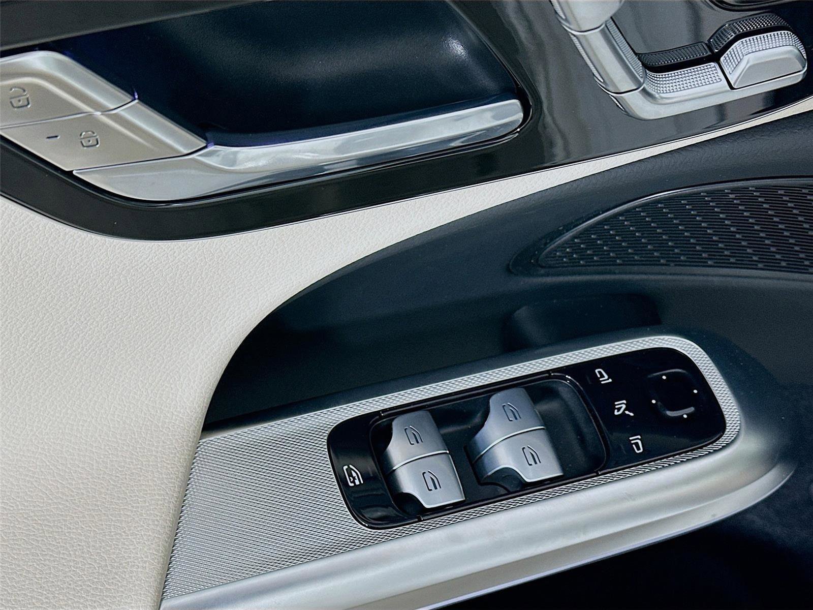 Certified 2026 Mercedes-Benz E 350 4MATIC Sedan image 22