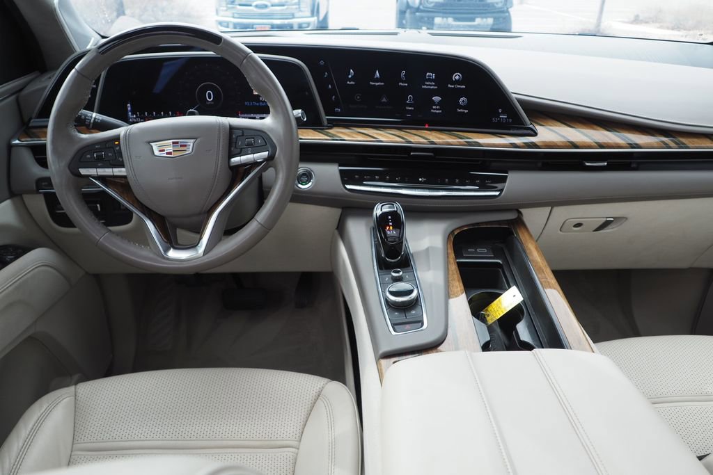 Used 2023 Cadillac Escalade Sport Platinum AWD/4WD image 17