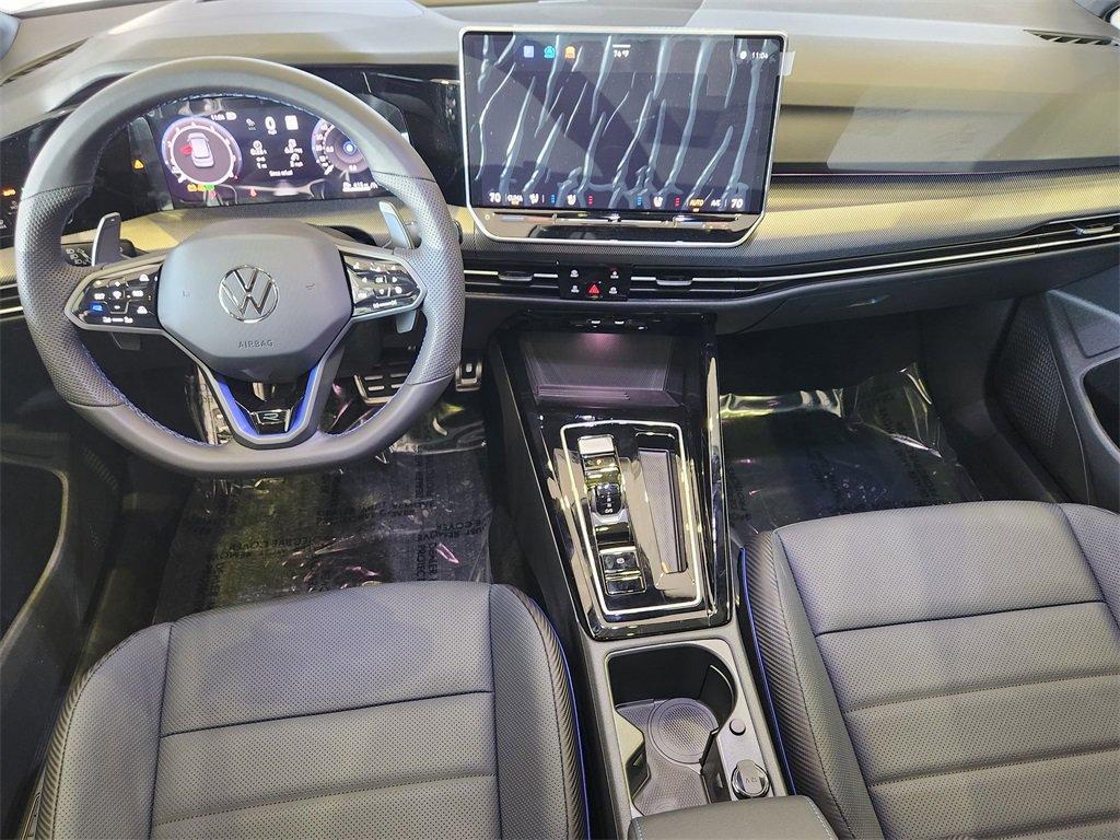 New 2026 Volkswagen Golf image 2