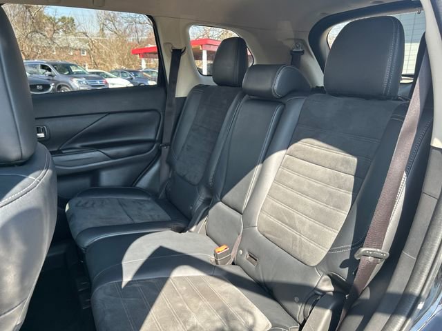 Used 2019 Mitsubishi Outlander SE image 25
