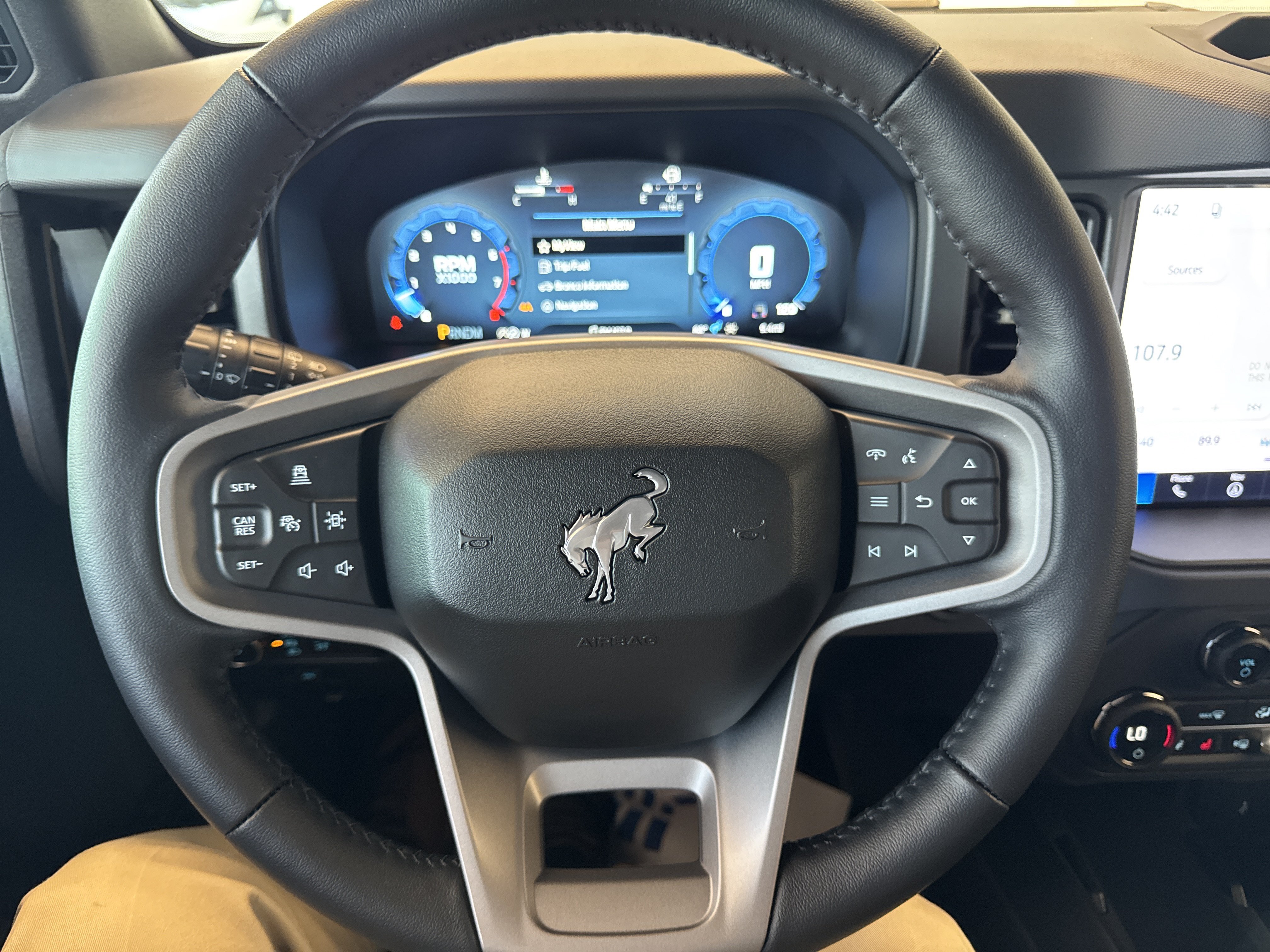 New 2026 Ford Bronco Badlands AWD/4WD image 8