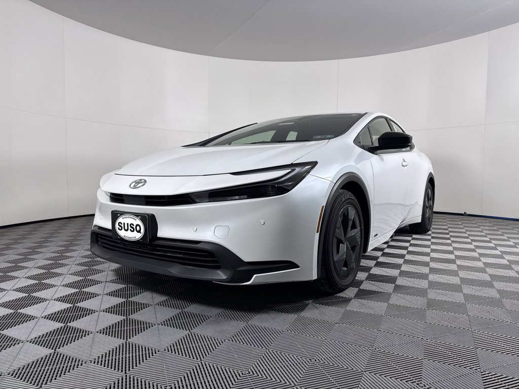 Used 2025 Toyota Prius LE image 15