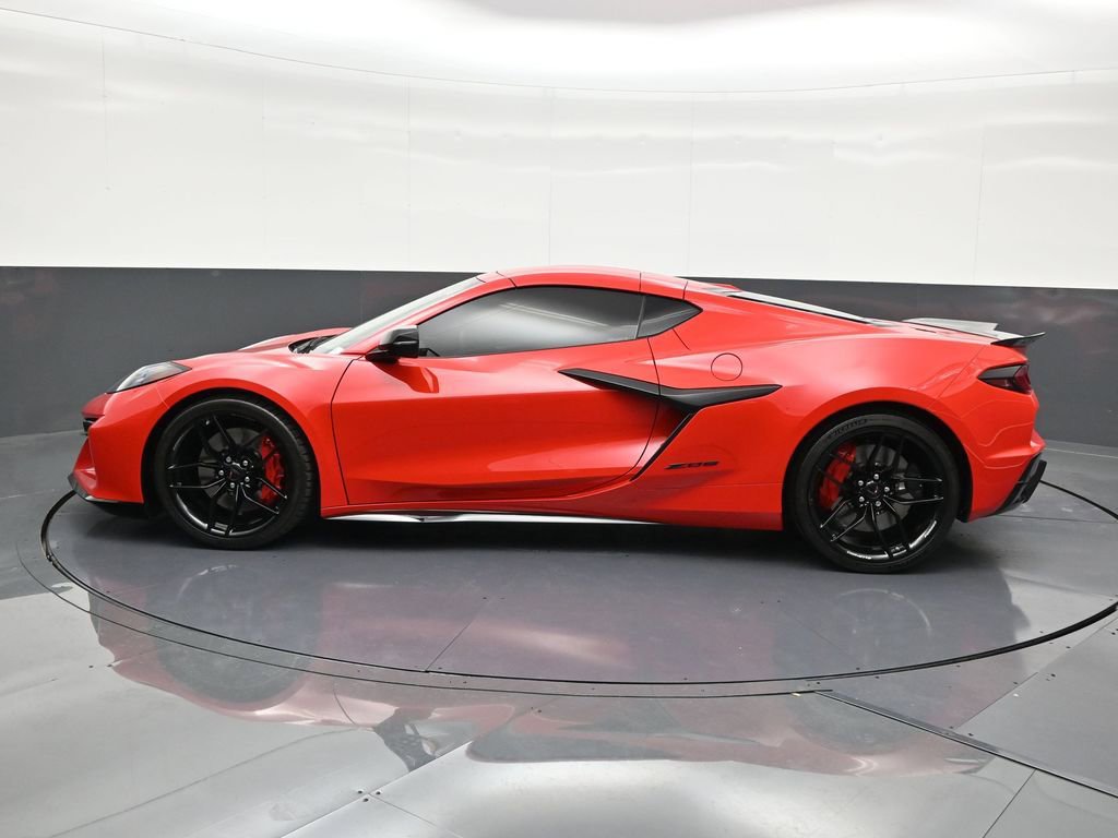 Used 2026 Chevrolet Corvette Z06 w/ Stealth Interior Trim Package image 2
