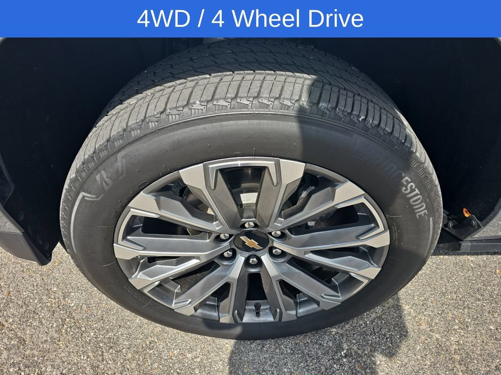 Used 2025 Chevrolet Tahoe High Country AWD/4WD image 11
