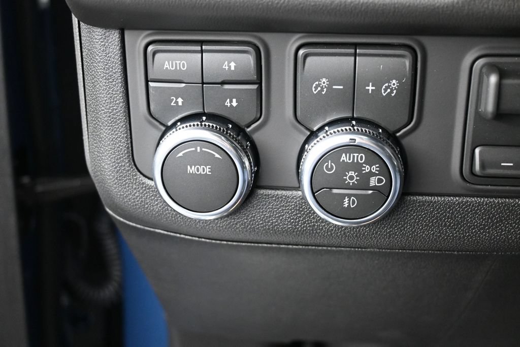 New 2026 GMC Yukon XL Elevation w/ Elevation Premium Package AWD/4WD image 38