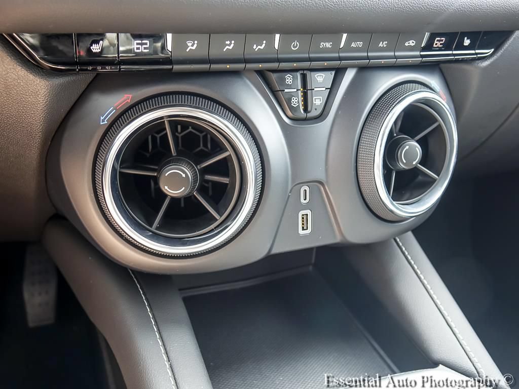 Used 2025 Chevrolet Blazer LT AWD/4WD image 18