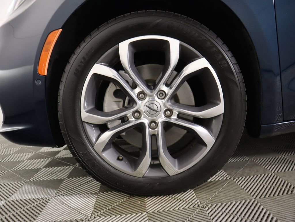 Used 2022 Chrysler Pacifica Pinnacle image 28