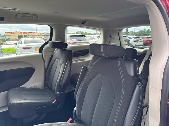 Used 2023 Chrysler Voyager LX FWD image 16