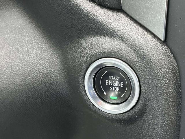 Used 2021 Chevrolet Silverado 1500 RST image 32