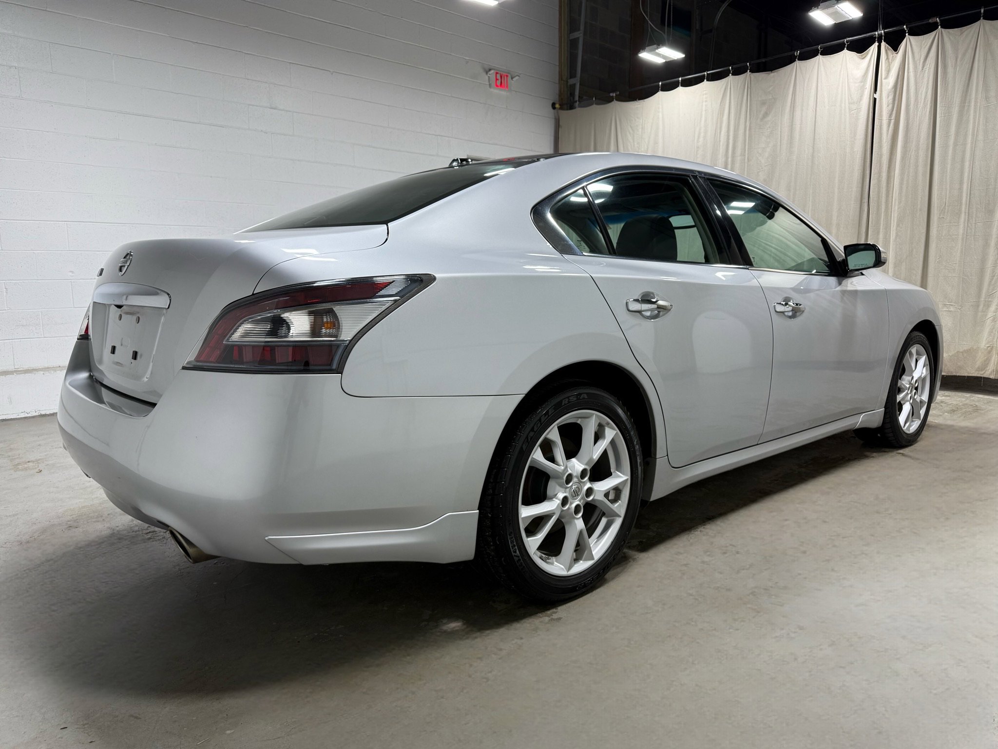 Used 2012 Nissan Maxima 3.5 SV w/ Premium Pkg image 4