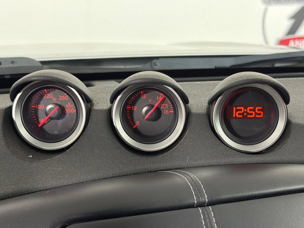 Used 2009 Nissan 370Z Touring w/ Aerodynamics Pkg image 22