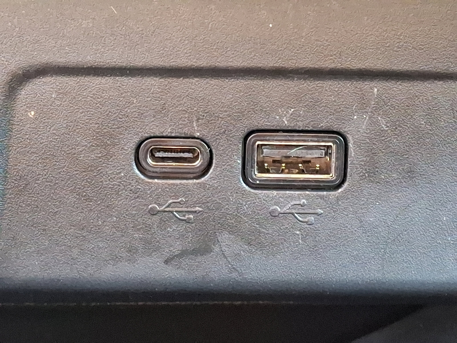 Certified 2024 Chevrolet Trax RS image 24