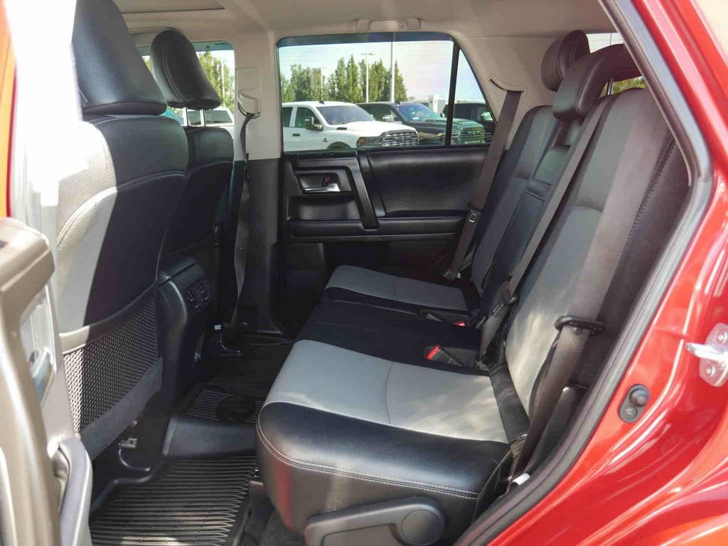 Used 2022 Toyota 4Runner SR5 Premium image 14