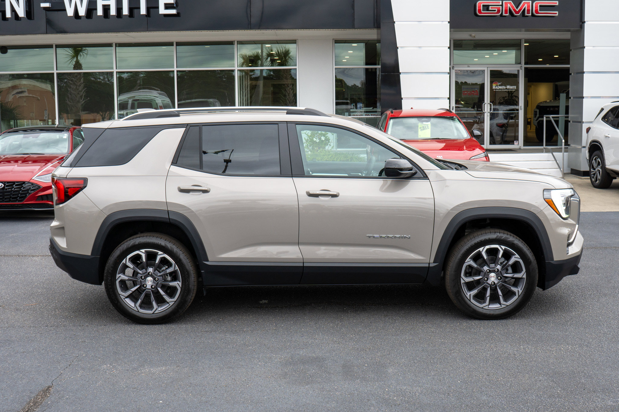 New 2026 GMC Terrain Elevation w/ Elevation Premium Package video 2