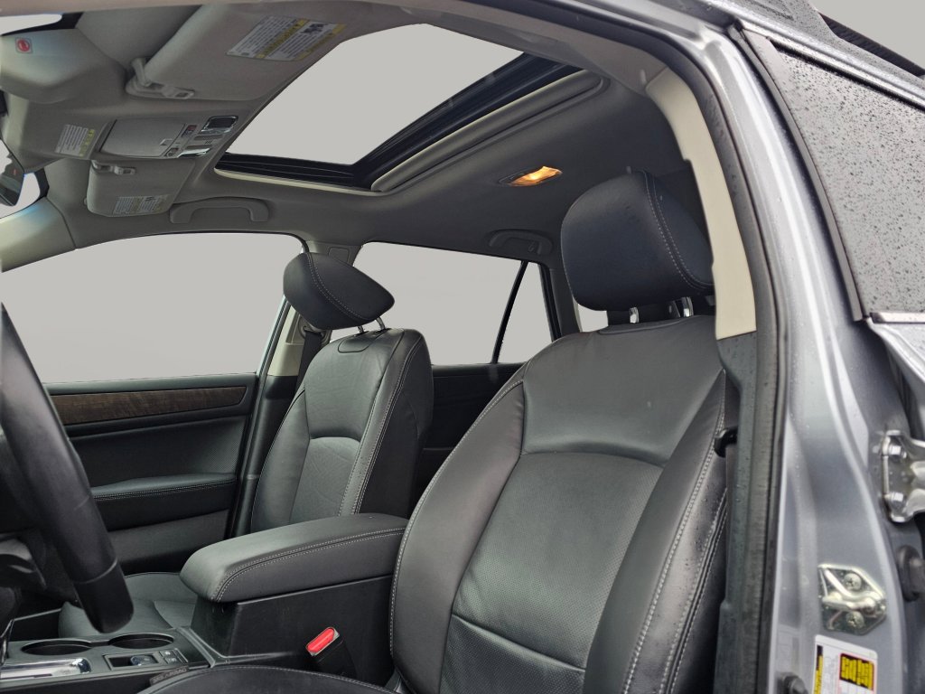 Used 2017 Subaru Outback 2.5i Limited image 21