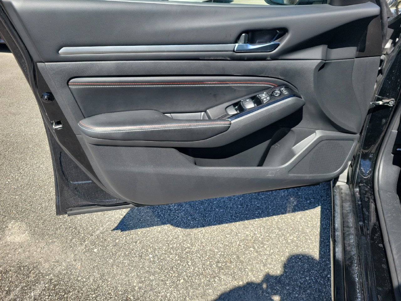 Used 2023 Nissan Altima 2.5 SR w/ SR Premium Package FWD image 13