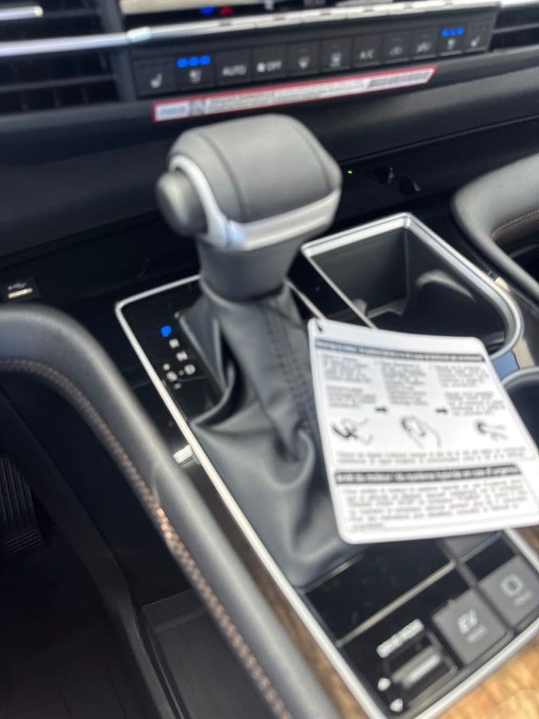 New 2026 Toyota Sienna Limited FWD image 14