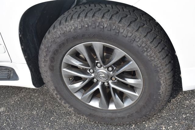 Used 2016 Lexus GX 460 Luxury AWD/4WD image 11