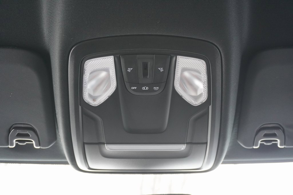 Used 2021 RAM 3500 Tradesman w/ Chrome Appearance Group image 21