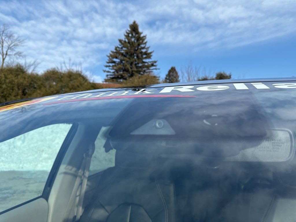 Used 2024 Chrysler Pacifica Touring-L FWD image 11