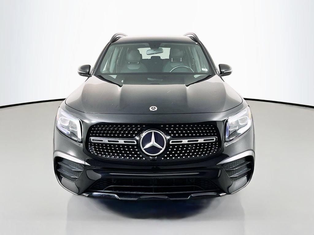 Used 2022 Mercedes-Benz GLB 250 w/ AMG Line image 3