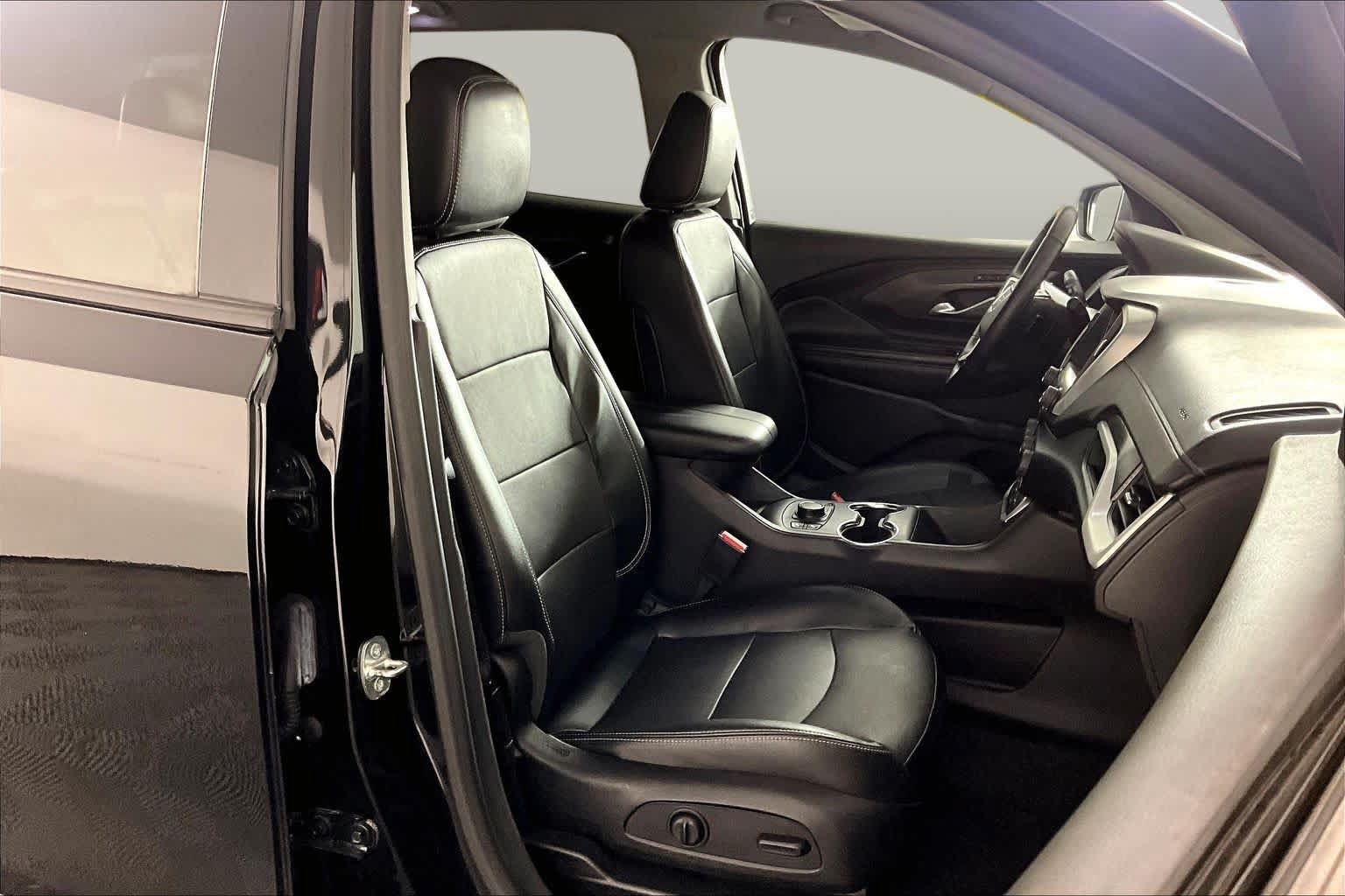 Certified 2024 GMC Terrain SLT FWD image 9