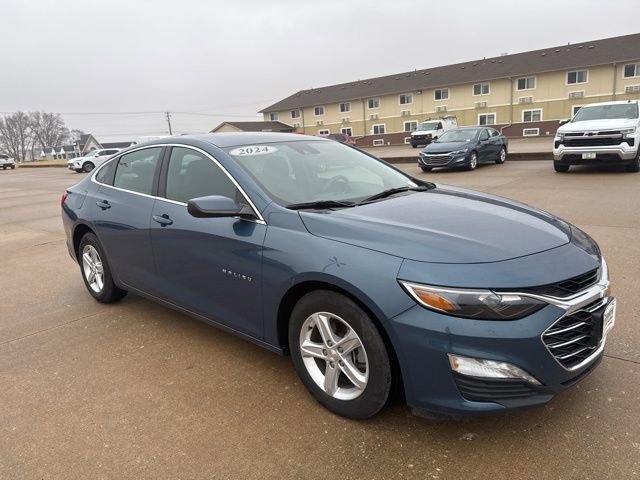Used 2024 Chevrolet Malibu LT image 1