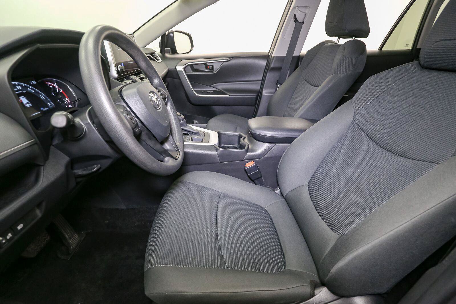 Certified 2024 Toyota RAV4 LE AWD/4WD image 42