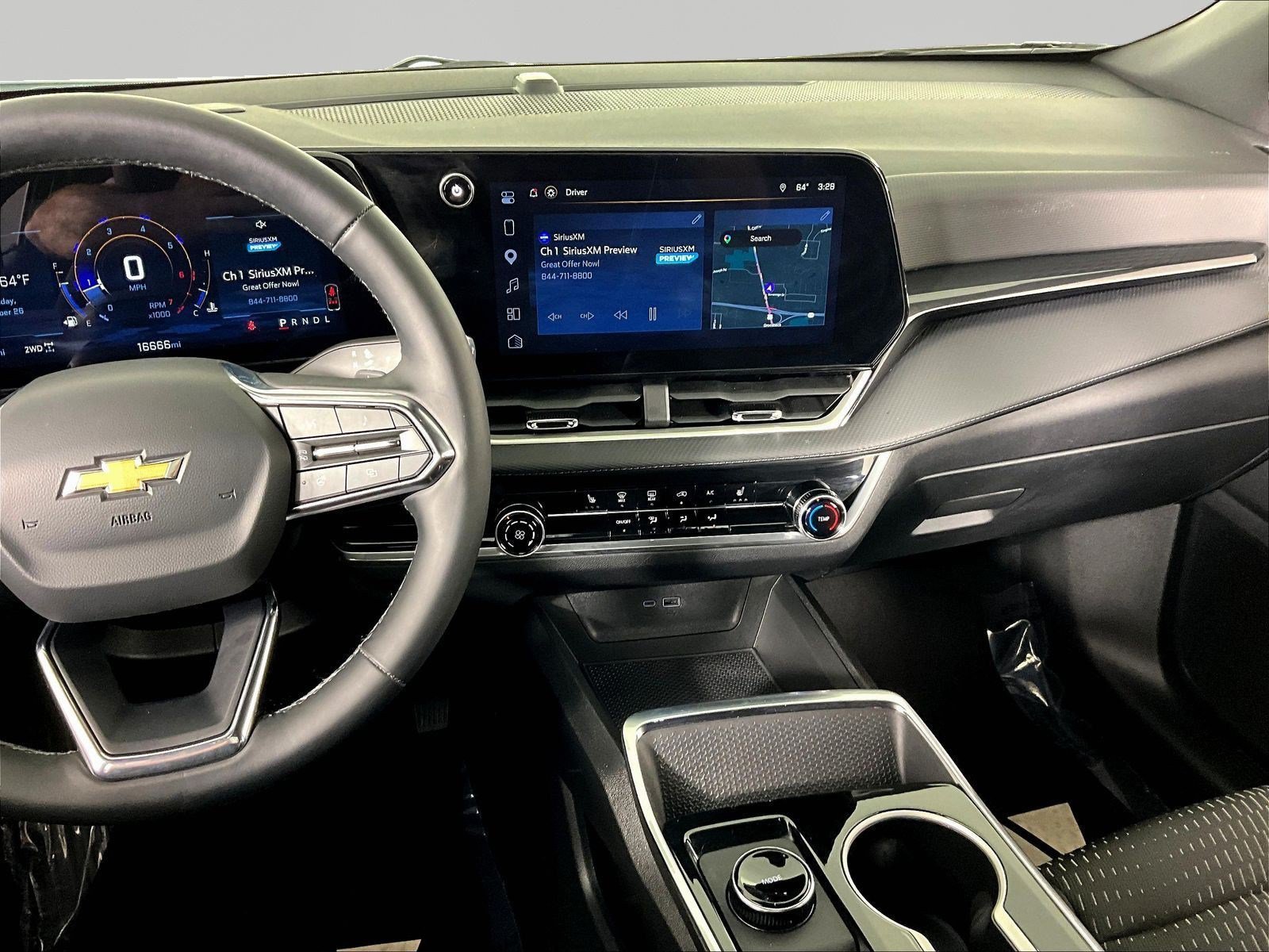 Used 2026 Chevrolet Equinox LT AWD/4WD image 9