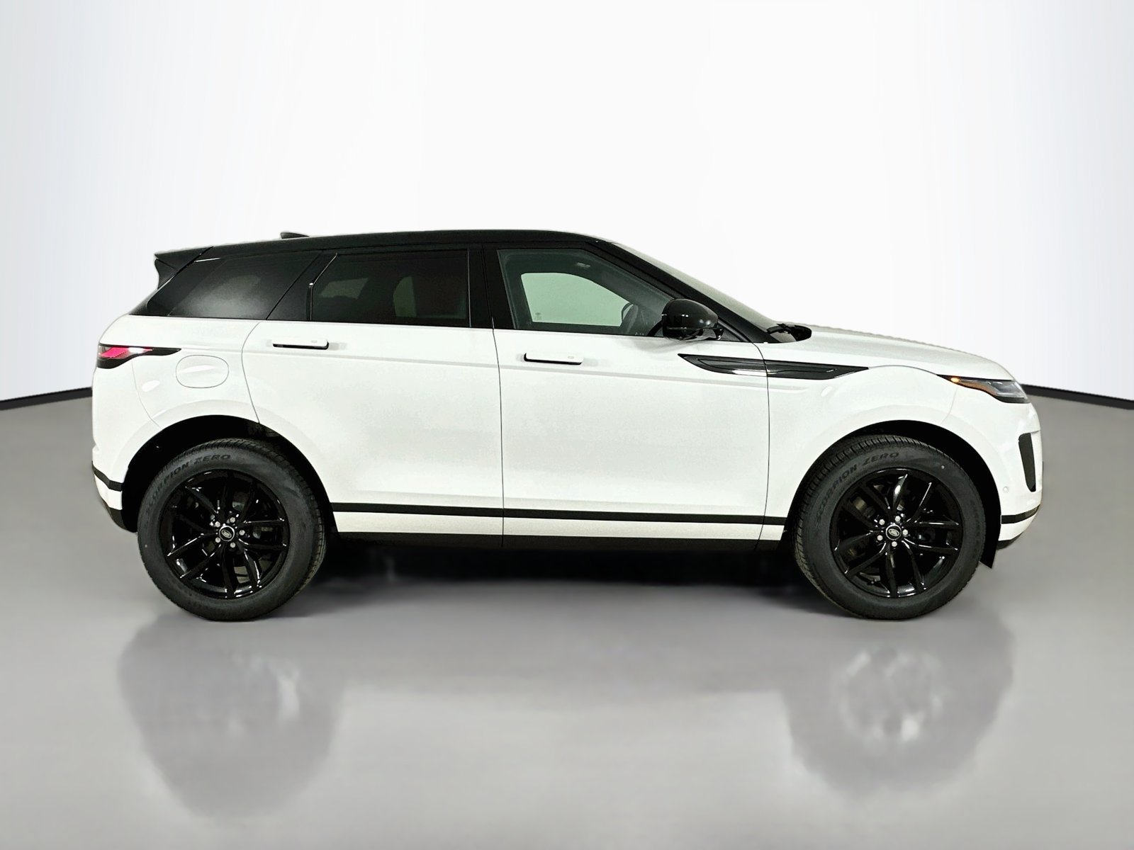 New 2026 Land Rover Range Rover Evoque S AWD/4WD image 4