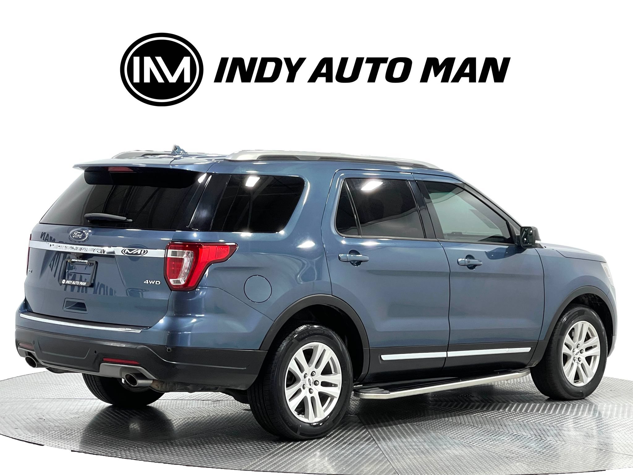 Used 2018 Ford Explorer XLT w/ Equipment Group 201A AWD/4WD image 4