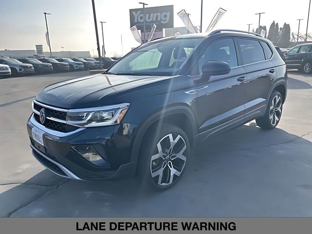 Used 2023 Volkswagen Taos SEL image 7